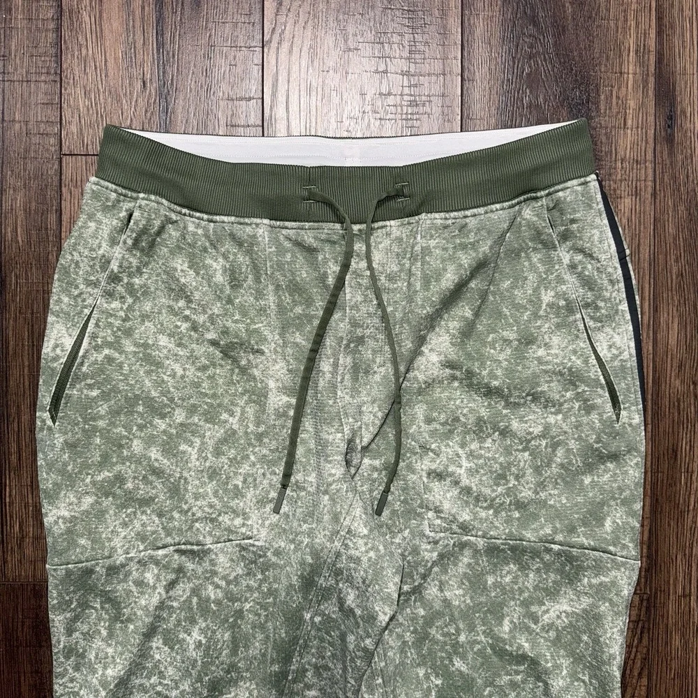 Lululemon Textured Tech Pant Denim Wash Print Green Twill Multi Men's Size Large